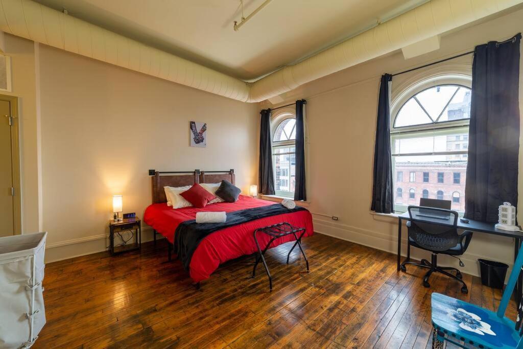 King Bed W/ Panoramic Views Of Dt! Apartamento Rochester Exterior foto