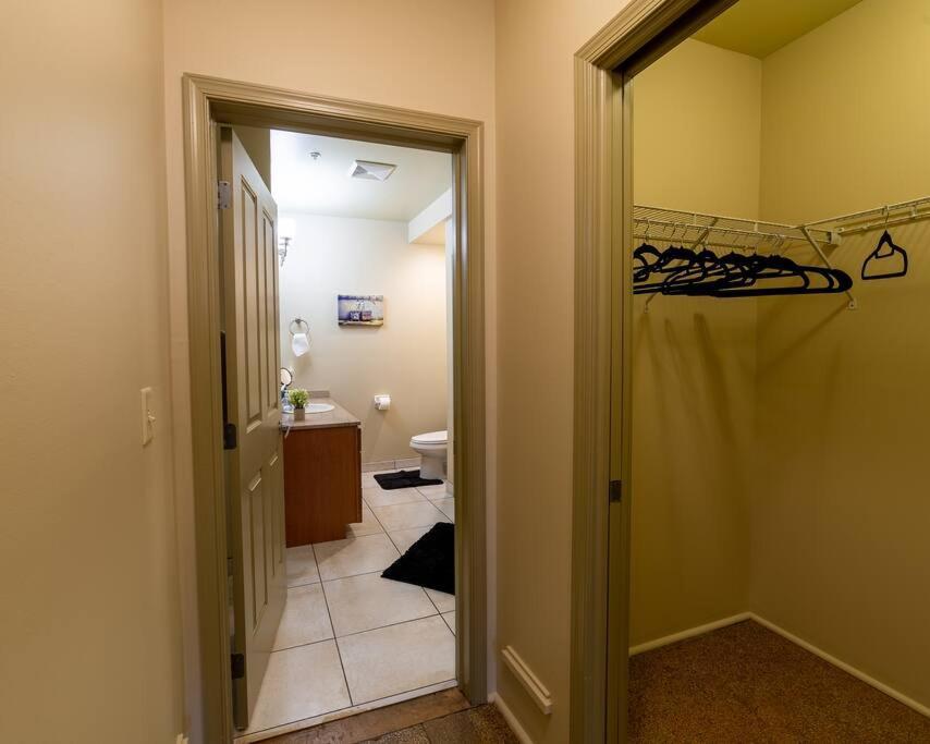King Bed W/ Panoramic Views Of Dt! Apartamento Rochester Exterior foto