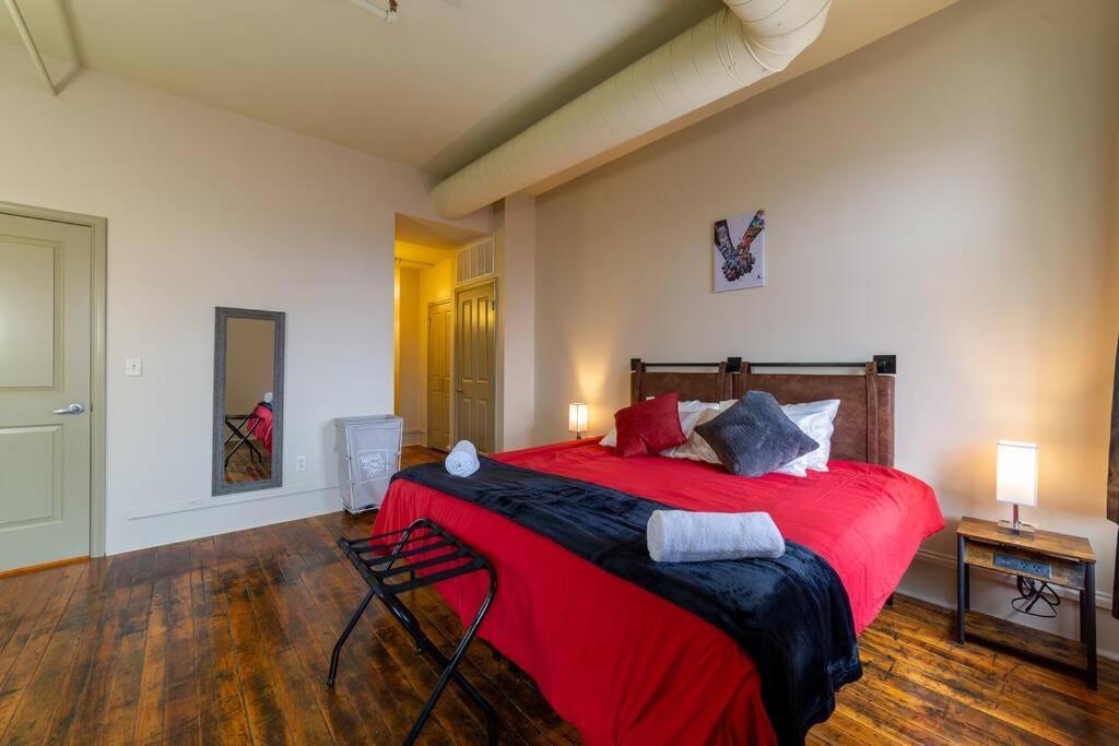King Bed W/ Panoramic Views Of Dt! Apartamento Rochester Exterior foto